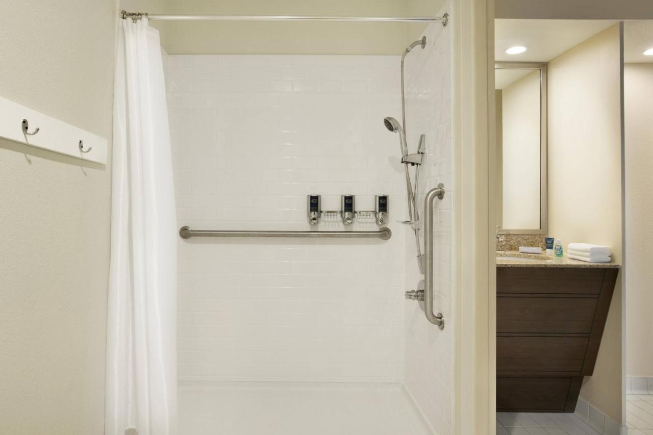 Four Points By Sheraton Raleigh North Экстерьер фото